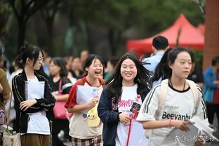 国安主场战蓉城共涌入52215名球迷，排中超单场观众数第20位